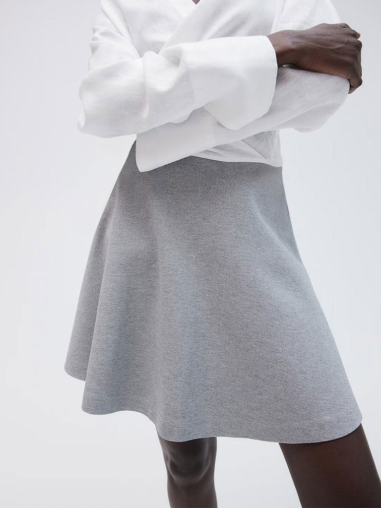 Short pleated skirt
